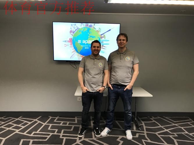 引入德国足球青训教材 张路孙葆洁参与交流