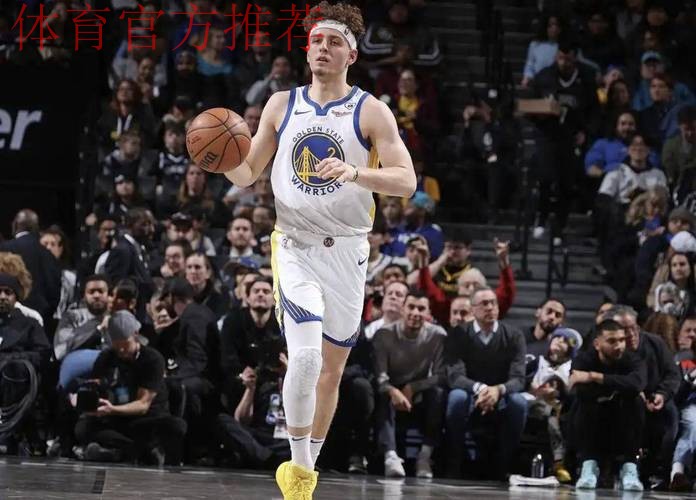 科尔又把比赛搞崩！关键时刻三后卫+传切，为什么不用理查德？