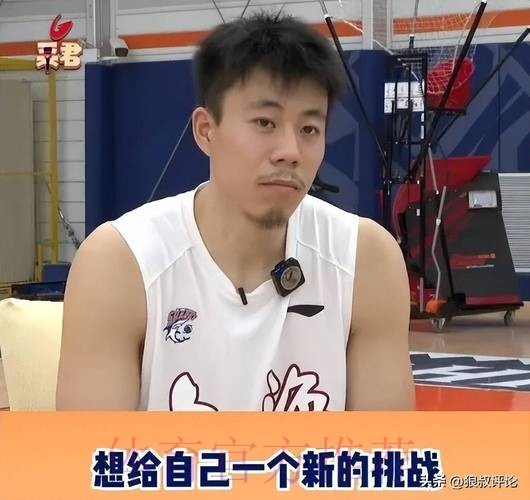 上海90-73青岛3喜1忧!张镇麟防守太关键,弗格实在不行换了吧! 上海90-73青岛3喜1忧!张镇麟防守太关键,弗格实在不行换了吧!